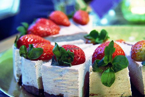 Strawberry&coconut cheesecake at Grona Oasen in Jarna