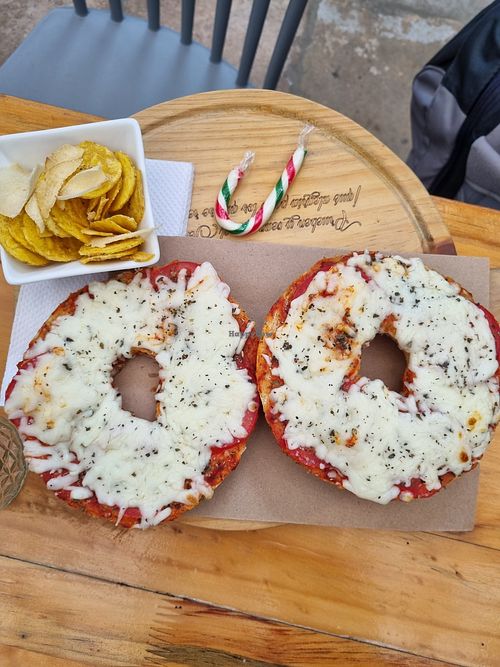Pizza Bagel #Veganuary at House Of Manna Coban in Coban