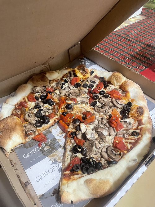 Vegan pizza  at Quito Pizza Company in Quito