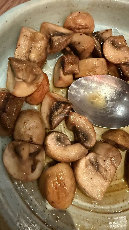 Salat mushrooms with garlic   at Don Quijote in Asprovalta