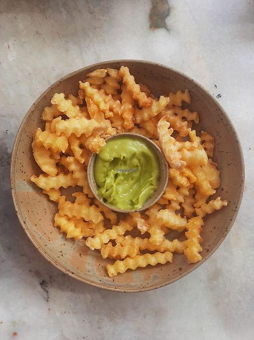 Fries with vegan avocado mayo at Qubik Mutfak in Mugla