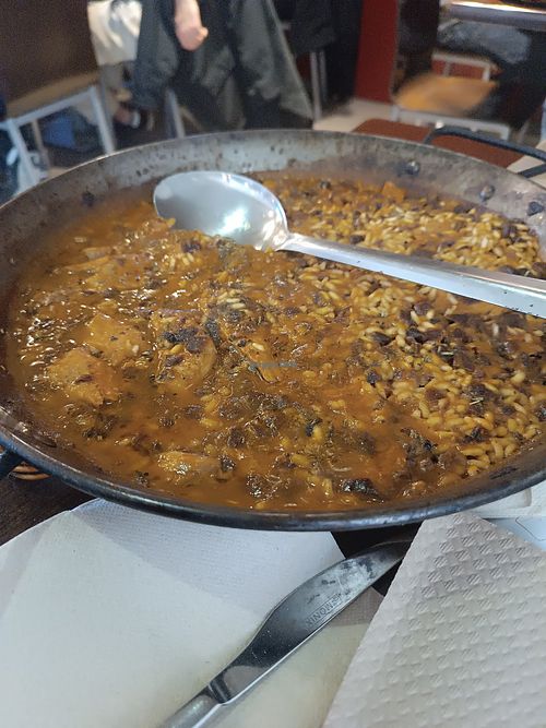 Paella vegana. Muy buena cantidad! Algo fuerte de sabor. Menú laborable unos 20 eur. con el suplement de la paella. at Restaurant L'Olivera in Santpedor