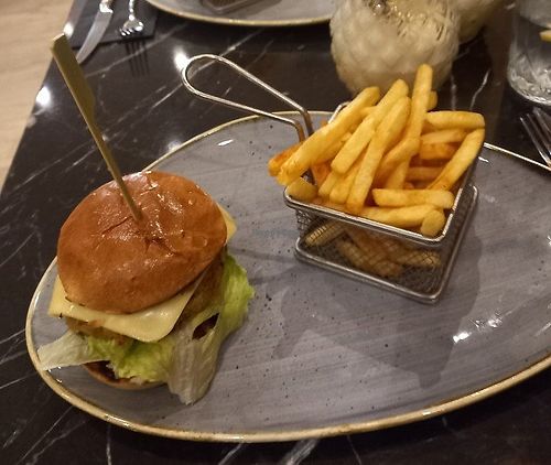 No cow burger and fries at Flintshack in Royston