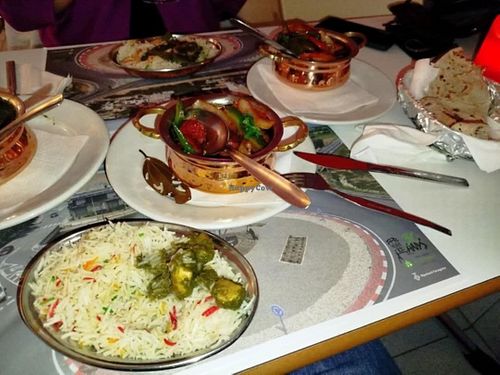 A delicious range of vegan friendly curries, plus onion bhajis, samosas and chapattis.  at Olímpic Bar in Tarragona