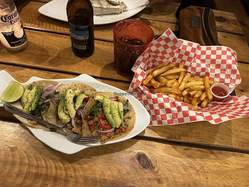 Tacos with soy meet   at Pez Paredón in El Paredon