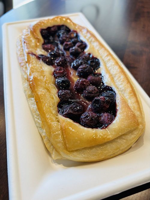 Blueberry danish  #Veganuary at ID-eclair in Pasadena