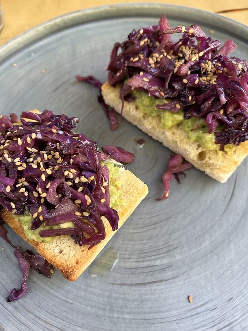 Focaccia con guacamole e cavolo viola   at Al Cerro in Treviglio