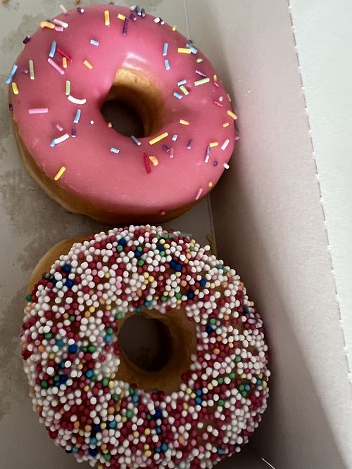 strawberry and sprinkles  at Dunkin' - Dammtor in Hamburg