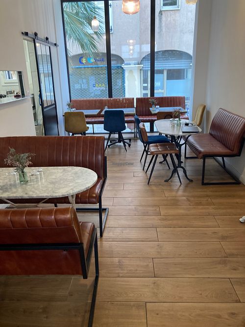  at Café Noisette in Toulon