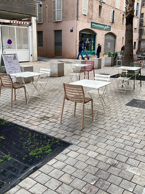  at Café Noisette in Toulon