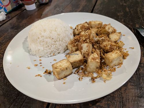 My Favorite: fried garlic with Tofu 😍 at Back to December  in Koh Phayam