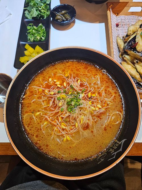 Mala noodle soup (vegan) at Myeongga Uyukmyeon - 명가 우육면 선릉점 in Seoul