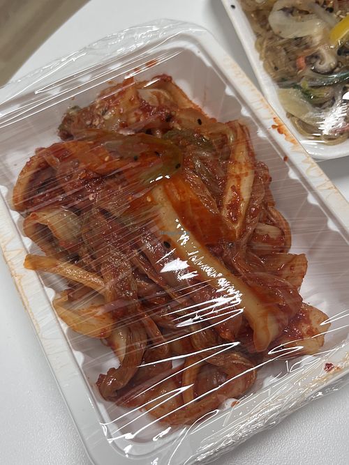 Kimchi vegano  at Toigangjeong - 토이강정 in Seoul