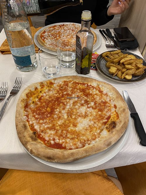 Margherita con mozzarella vegana  at Fior Di Pizza Di Romano in Arese