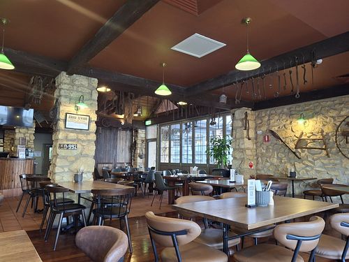 image of Naracoorte Hotel