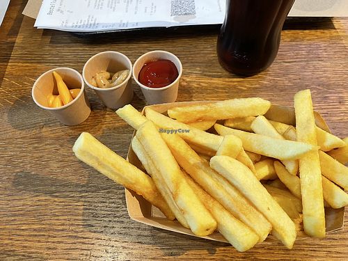 Fries and dips  at Pommes Freunde - MyZeil in Frankfurt