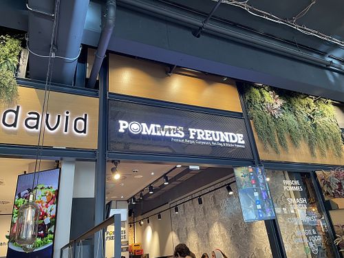 Store in myzeil  at Pommes Freunde - MyZeil in Frankfurt