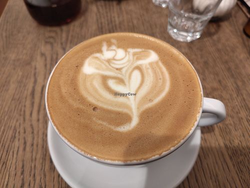 Cappuccino with oat milk at Rehorik 190° - Café - Bar - Rösterei - Specialty Coffee in Regensburg