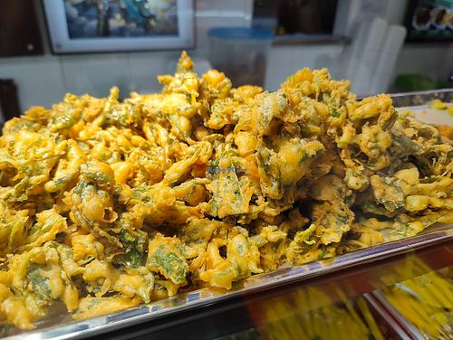 fried stuff on buffet spread at Home Taste Vegetarian - Chinatown - 家味素食 in Central Singapore