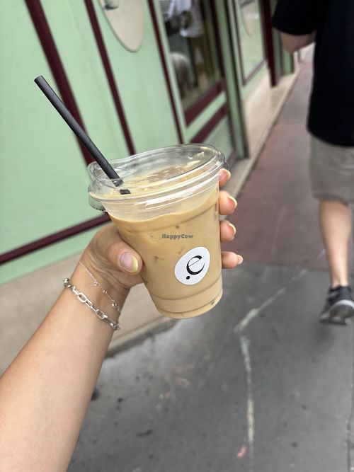   at Banlieusard.e café  in Saint-ouen-sur-seine