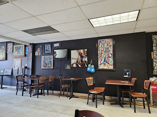 Other gallery wall at Akhi Alkaline - Maybe closed in Dover