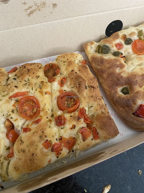 tomate cherry   at Lady Focaccia in Lo Barnechea