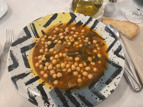 Guiso de garbanzos con setas  at Quatre taules  in Montblanc