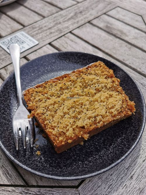 Lemon and poppy seed cake at Anne&Max - Domstraat in Utrecht