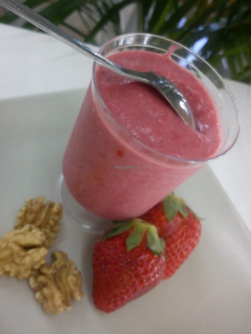 Mousse fraise à la banane et aux noix at La Revolution Verte in Perpignan