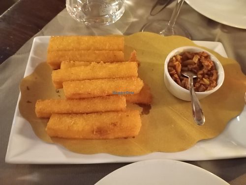 Fried polenta starters (vegan) at Bravo Caffè in Bologna