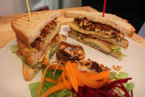 Is it Johnny Marr or Morrissey  at Let It Be in Berlin