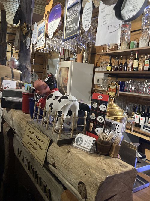 Bar and order desk   at Ylläksen Eväskori in Aekaeslompolo