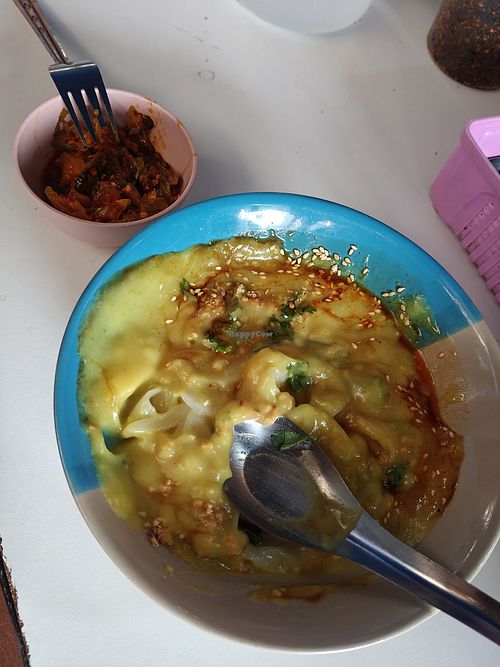 Tohu Pyaw at Burmese Noodle in Bangkok