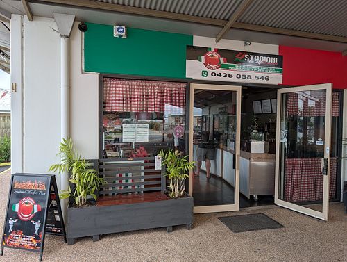 From the outside. Has off-street car park at front at 4Stagioni Pizzeria in Warwick