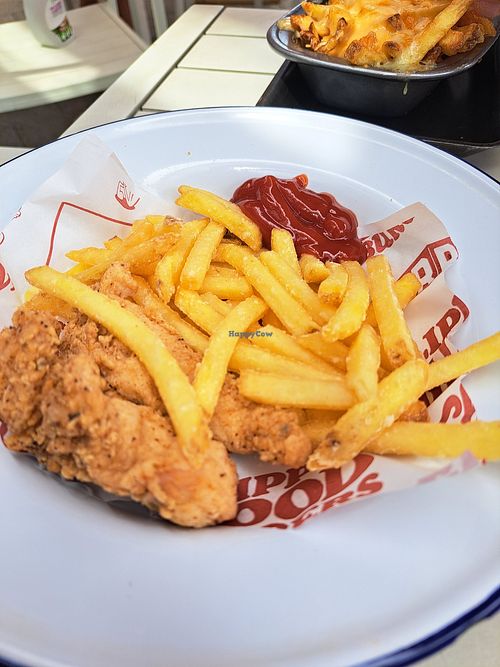 Dairy free chicken tenders at Hub Box in Cardiff