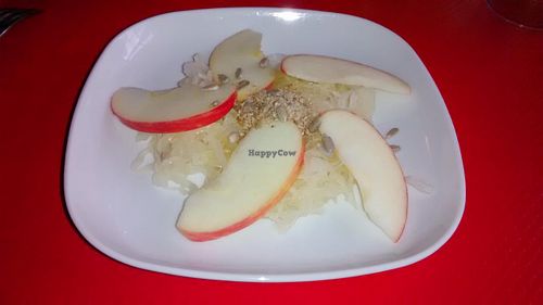 Raw choucroute, apple and sunflower seeds at Le Bistrot de l'ile in Nantes