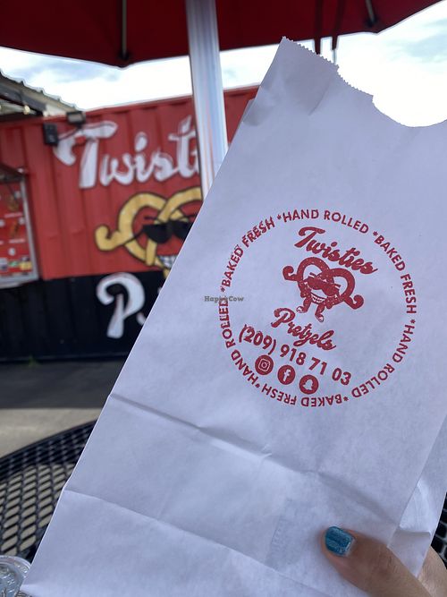 Just Another Sunny Californian Day and Another Pretzel 🥨   at Twisties Pretzels in Modesto