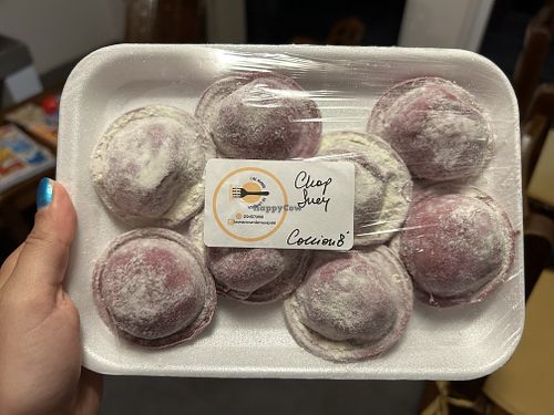 sorrentinos con masa de remolacha rellenos de chop suey  at Las Manos en La Masa in Rocha