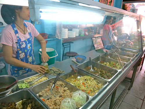 Ready cooked food at Khao Klong in Bangkok