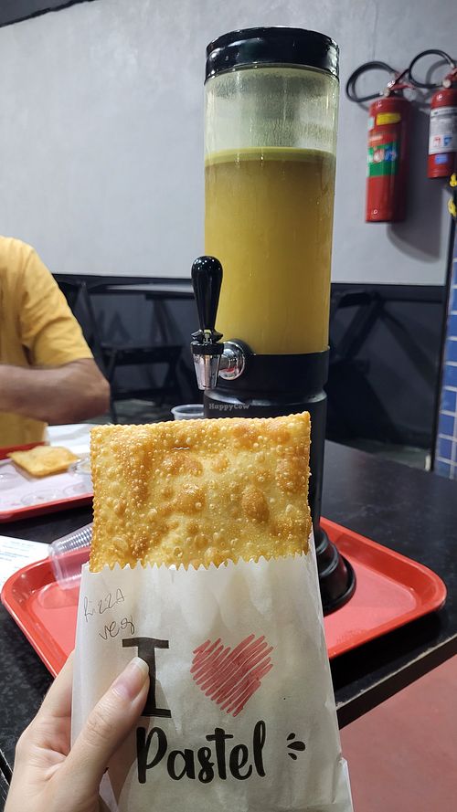 Pastéis maravilhosos, várias opções veganas. Atendimento excelente! #Veganuary at Pastel da Táta in Praia Grande