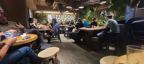 Nice place lots of space. #Veganuary at Honest Greens - Gran Vía 52 in Madrid
