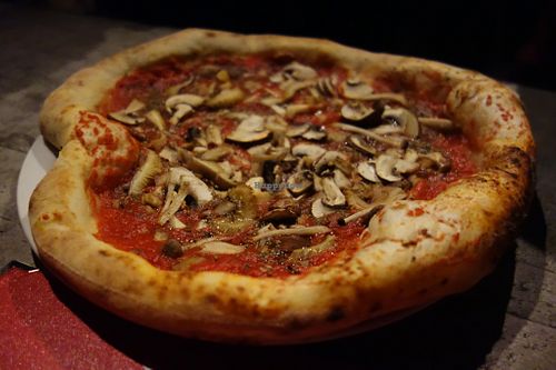Marinara pizza with forest mushrooms (vegan) at Gotti Pizza in Saarbrucken