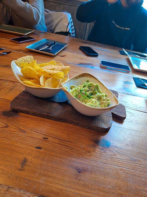 Gucamole amb nachos at Santamasa Sabadell in Sabadell