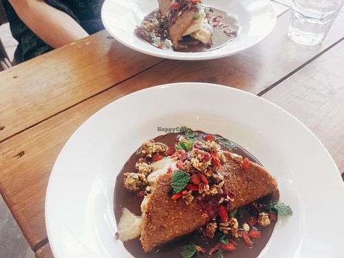 raw vegan pankcakes at Ground Organics in Mooloolaba