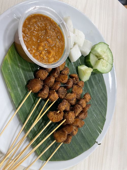 Skewers with satay sauce   at Gokul Raas Vegetarian - Little India in Central Singapore