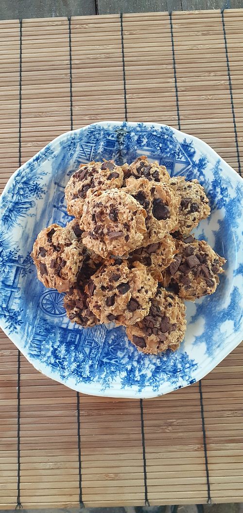 Galletas de banana y avena con chispas de chocolate

Galletas de avena banana y chispas de chicolate #Veganuary at El Bunker Bajonero in Rocha