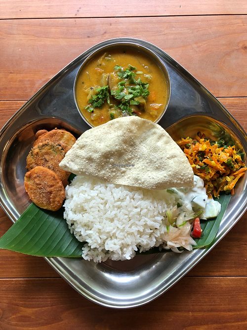 Sambhar Plate.
Sambhar is southindian veg curry.
Sambhar,rice,papad,side dishes. at Surya Shokudo - スーリヤ食堂 in Motobu