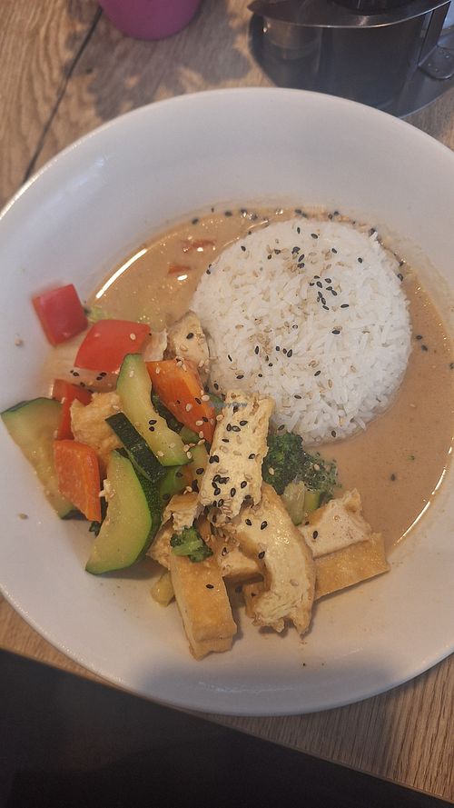 Vegan curry with peanut sauce and tofu at Ba Em in Wiesbaden