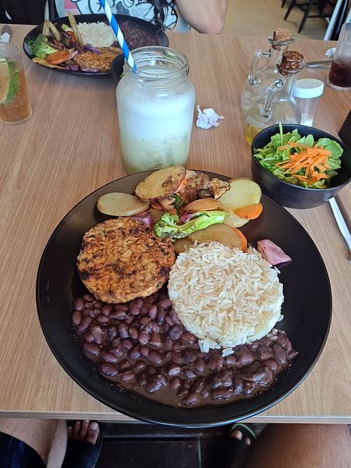 Plato ejecutivo vegetariano #Veganuary at Restaurante Sanduicheira Bistrô Bamboo in Bombinhas