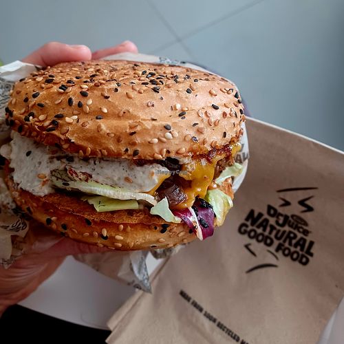 Vegan Truffle Burger #Veganuary at Dr. Juice  in Birkirkara